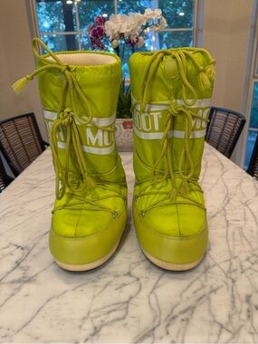 Moon Boot Snow Boots - Lime